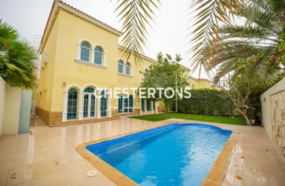 Villa - 3 Bedrooms - 5 Bathrooms for rent in Regional - Jumeirah Park - Dubai