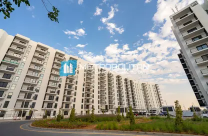 Apartment - 3 Bedrooms - 4 Bathrooms for sale in Waters Edge - Yas Island - Abu Dhabi