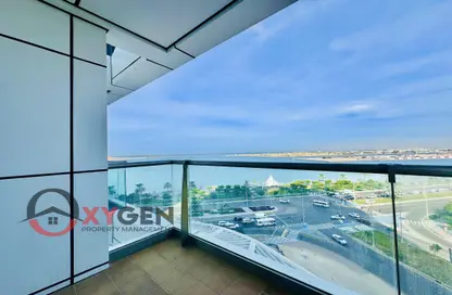 Apartment - 2 Bedrooms - 3 Bathrooms for rent in Al Reef Tower - Corniche Road - Abu Dhabi