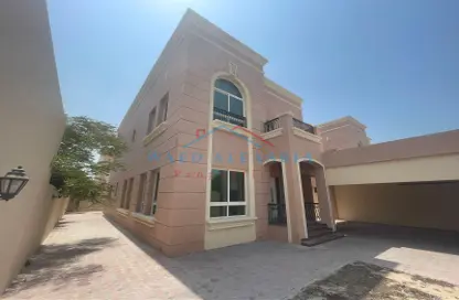 Villa - 4 Bedrooms - 5 Bathrooms for rent in Umm Suqeim 2 - Umm Suqeim - Dubai