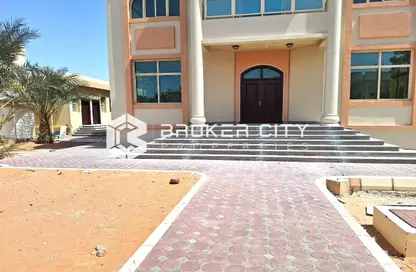 Villa - 5 Bedrooms - 6 Bathrooms for rent in Shakhbout City - Abu Dhabi