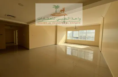 Apartment - 2 Bedrooms - 3 Bathrooms for rent in Al Khan Corniche - Al Khan - Sharjah