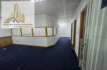 Office Space - Studio - 1 Bathroom for rent in Hamdan Street - Abu Dhabi