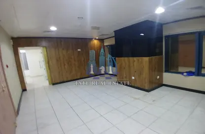 Office Space - Studio - 1 Bathroom for rent in Al Khalidiya - Abu Dhabi