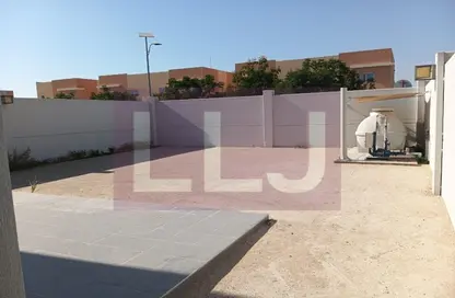 Townhouse - 3 Bedrooms - 4 Bathrooms for rent in Manazel Al Reef 2 - Al Samha - Abu Dhabi