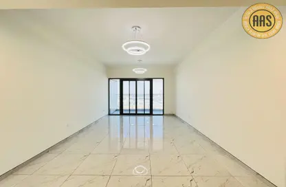 Apartment - 1 Bedroom - 2 Bathrooms for rent in Titanium Tower - Al Karama - Dubai