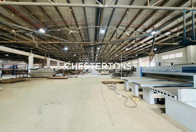 Warehouse for Sale in Alemas Joinery Factory with Management