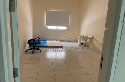 Labor Camp - Studio for rent in Al Sajaa - Sharjah