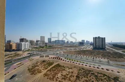 Apartment - 1 Bedroom - 1 Bathroom for sale in Etlala Residence - Dubai Land Residence Complex - Dubai