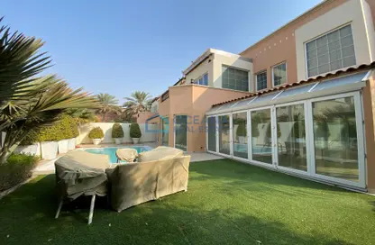 Villa - 4 Bedrooms - 5 Bathrooms for rent in Umm Suqeim 1 Villas - Umm Suqeim 1 - Umm Suqeim - Dubai