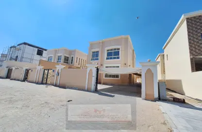 Villa - 4 Bedrooms - 5 Bathrooms for rent in Khalifa City A - Khalifa City - Abu Dhabi