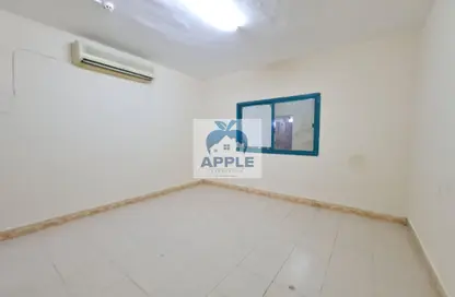 Apartment - 1 Bathroom for rent in Muwailih Building - Muwaileh - Sharjah