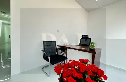 Business Centre - Studio - 1 Bathroom for rent in Red Avenue - Al Garhoud - Dubai