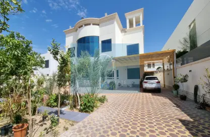 Villa - 5 Bedrooms - 7 Bathrooms for rent in Nad Al Sheba Villas - Nad Al Sheba 3 - Nad Al Sheba - Dubai