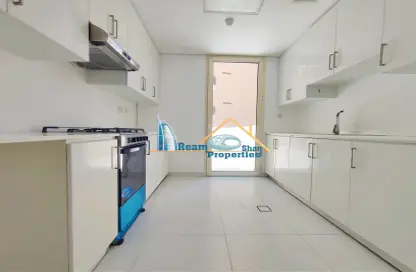 Apartment - 1 Bathroom for rent in Dilan Tower - Culture Village - Dubai