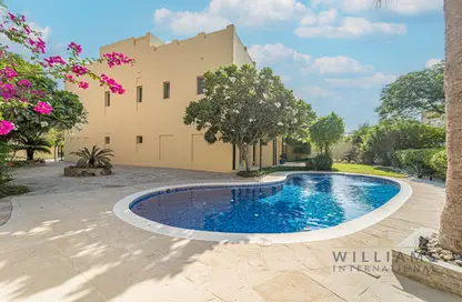 Villa - 5 Bedrooms - 6 Bathrooms for rent in Meadows 6 - Meadows - Dubai