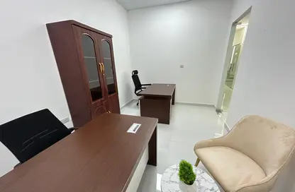 Office Space - Studio - 1 Bathroom for rent in Red Avenue - Al Garhoud - Dubai