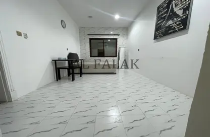 Apartment - 1 Bathroom for rent in Al Mushrif - Abu Dhabi