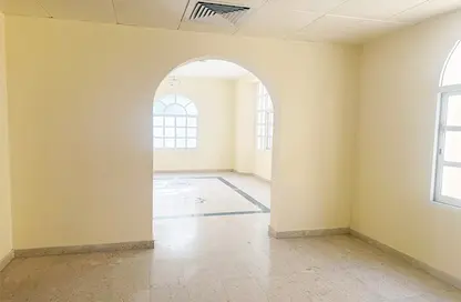 Villa - 6 Bedrooms - 6 Bathrooms for rent in Al Mushrif - Abu Dhabi