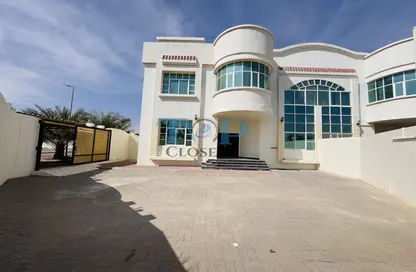 Villa - 4 Bedrooms - 5 Bathrooms for rent in Al Habooy - Al Markhaniya - Al Ain