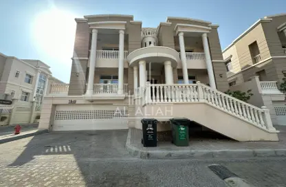 Villa - 4 Bedrooms - 6 Bathrooms for rent in Al Forsan Village - Khalifa City - Abu Dhabi