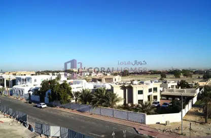 Villa - 4 Bedrooms - 4 Bathrooms for rent in Jumeirah 2 - Jumeirah - Dubai