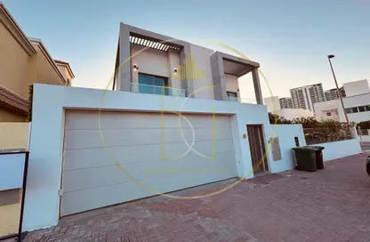 Villa - 4 Bedrooms - 4 Bathrooms for rent in Jumeirah Village Circle - Dubai