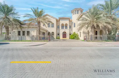 Villa - 6 Bedrooms - 7 Bathrooms for sale in Signature Villas Frond D - Signature Villas - Palm Jumeirah - Dubai