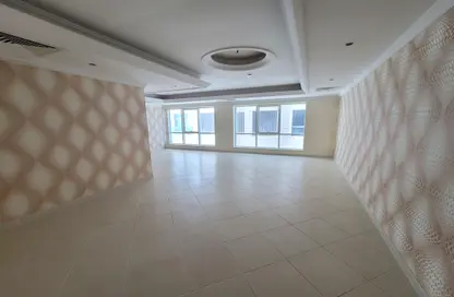 Apartment - 4 Bedrooms - 4 Bathrooms for rent in Al Majaz 3 - Al Majaz - Sharjah