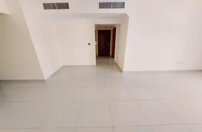Empty Room image for: Apartment - 2 Bedrooms - 3 Bathrooms for rent in Muwailih Building - Muwaileh - Sharjah, Image 1