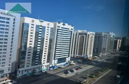 Apartment - 3 Bedrooms - 4 Bathrooms for rent in Liwa Centre Towers - Hamdan Street - Abu Dhabi