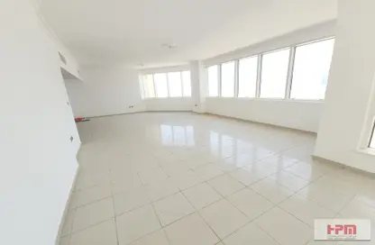 Apartment - 3 Bedrooms - 4 Bathrooms for rent in Al Hosn - Al Khalidiya - Abu Dhabi