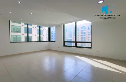 Apartment - 2 Bedrooms - 2 Bathrooms for rent in Al Ghaith Tower - Hamdan Street - Abu Dhabi