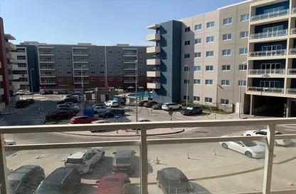 Apartment - 2 Bedrooms - 2 Bathrooms for sale in Tower 17 - Al Reef Downtown - Al Reef - Abu Dhabi