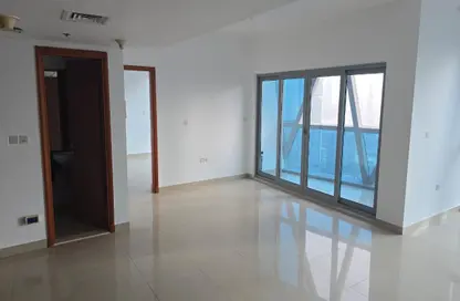 Apartment - 1 Bedroom - 2 Bathrooms for rent in Park Towers - DIFC - Dubai