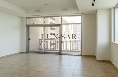 Apartment - 3 Bedrooms - 3 Bathrooms for sale in Emaar Tower B - Emaar Towers - Deira - Dubai