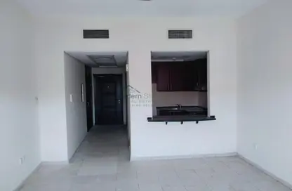 Apartment - 1 Bathroom for rent in Building 38 to Building 107 - Mediterranean Cluster - Discovery Gardens - Dubai