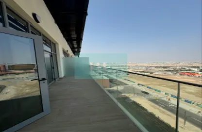 Apartment - 1 Bedroom - 1 Bathroom for rent in Oasis Residences - Masdar City - Abu Dhabi