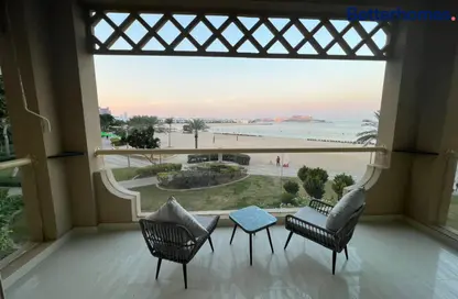 Apartment - 2 Bedrooms - 2 Bathrooms for rent in Jash Falqa - Shoreline Apartments - Palm Jumeirah - Dubai