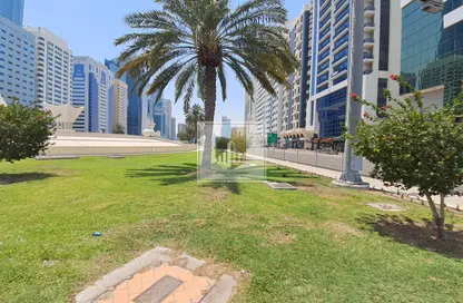 Retail - Studio - 1 Bathroom for sale in Al Istiqlal Street - Al Khalidiya - Abu Dhabi