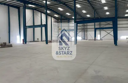 Warehouse - Studio - 4 Bathrooms for rent in Dubai Investment Park (DIP) - Dubai