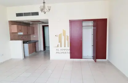 Apartment - Studio - 1 Bathroom for rent in X09 - England Cluster - International City - Dubai