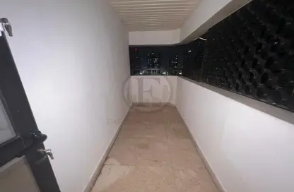 Apartment - 2 Bedrooms - 2 Bathrooms for rent in Sheikh Abdulla Building - Al Hosn - Al Khalidiya - Abu Dhabi