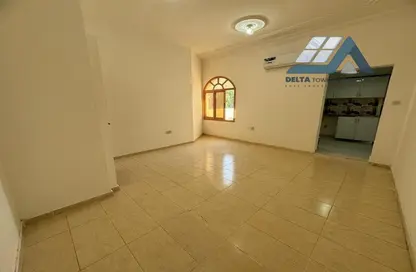 Apartment - 1 Bathroom for rent in Al Qubaisat - Al Mushrif - Abu Dhabi