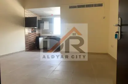 Apartment - 1 Bathroom for rent in Al Rashidiya Towers - Al Rashidiya - Ajman Downtown - Ajman