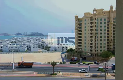 Apartment - 2 Bedrooms - 3 Bathrooms for rent in Al Tamr - Shoreline Apartments - Palm Jumeirah - Dubai