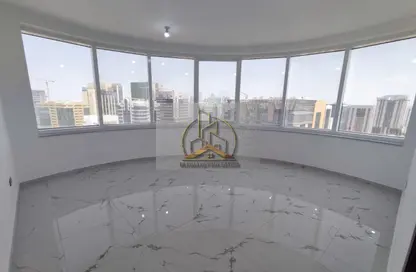 Apartment - 4 Bedrooms - 5 Bathrooms for rent in Khalifa Street - Abu Dhabi