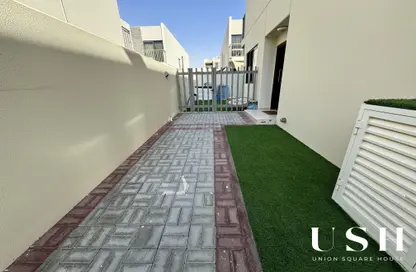 Townhouse - 3 Bedrooms - 4 Bathrooms for sale in Zinnia - The Roots DAMAC Hills 2 - Damac Hills 2 - Dubai