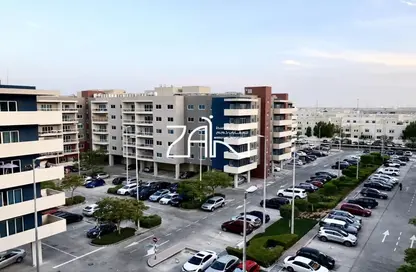 Apartment - 3 Bedrooms - 4 Bathrooms for sale in Tower 13 - Al Reef Downtown - Al Reef - Abu Dhabi