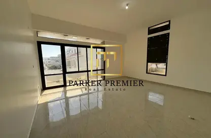 Villa - 4 Bedrooms - 5 Bathrooms for rent in Al Karamah - Abu Dhabi